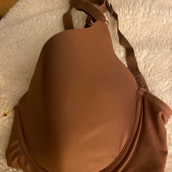 NWOT 2 - Designed for T-shirts, 2 are lace. Basic, beautiful colors. Never worn! - Picture 6 of 8